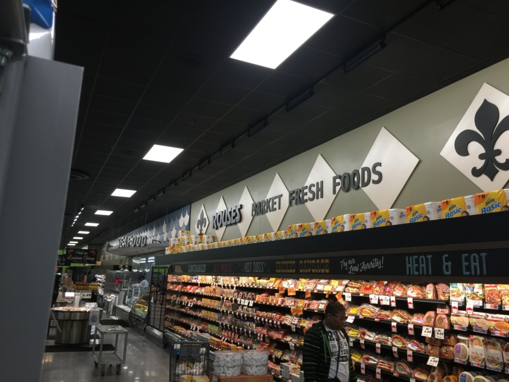 Light layering in supermarkets