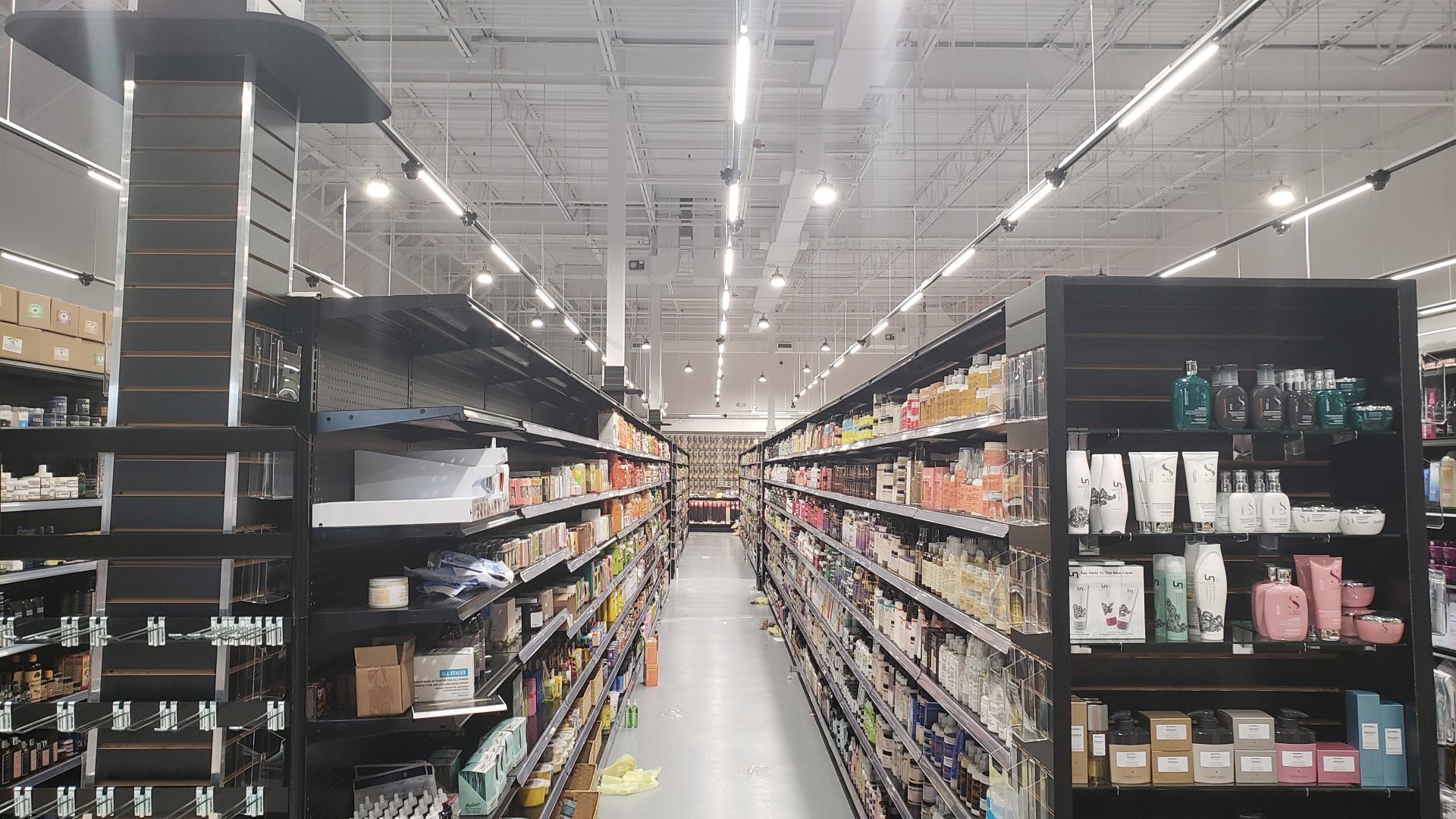 Supermarket lighting